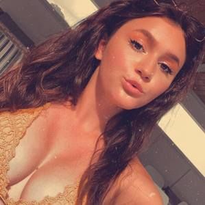 Meet your Posher, Ashleigh